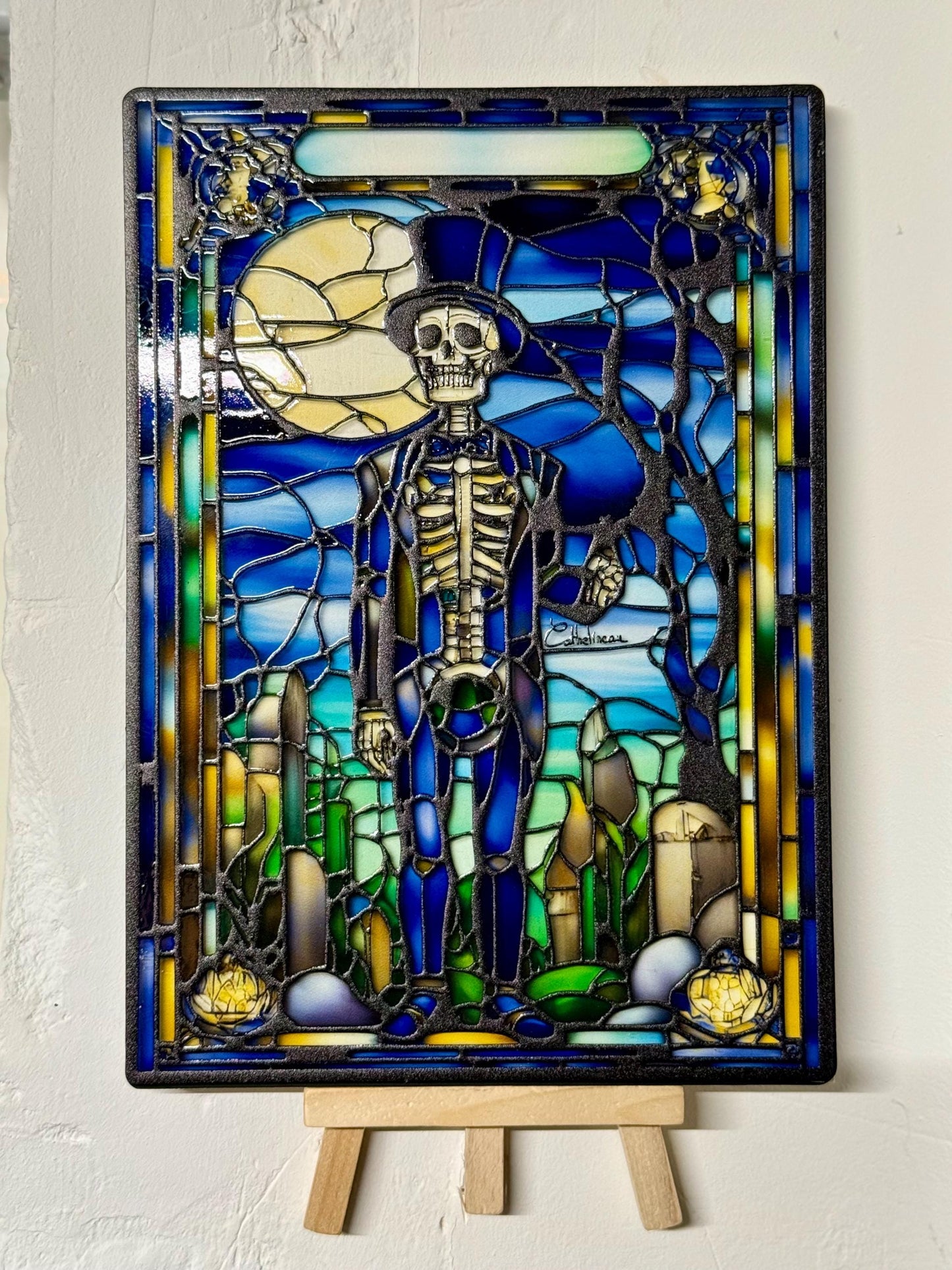 Vitrail "Le Marié Squelette" – Art gothique bleu, décoration d’Halloween, gentleman d’outre-tombe, format 148x210mm