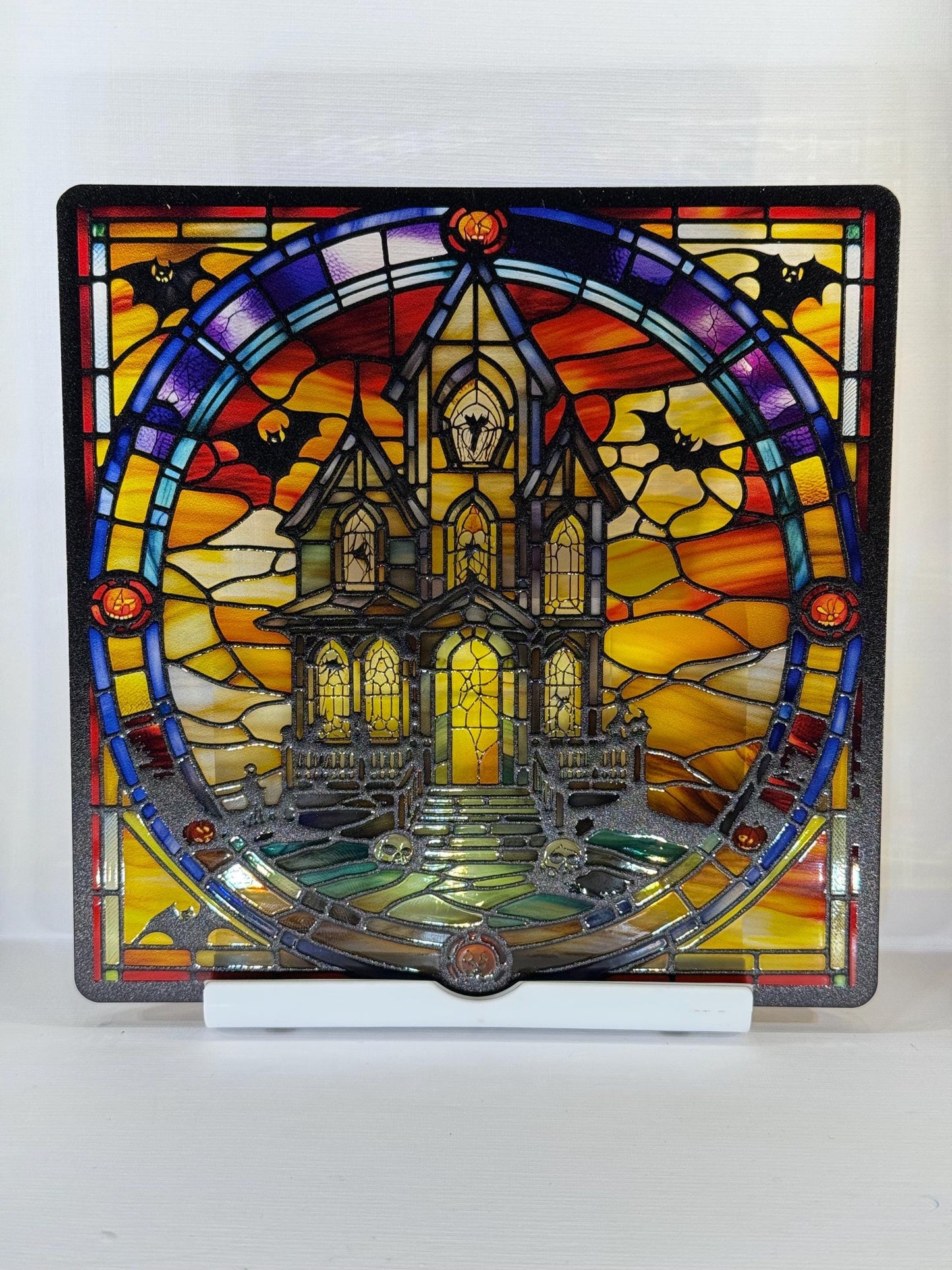 Vitrail Maison Hantée aux Crânes – Décoration de Vitre Gothique – Cadeau Original pour Passionnés de l’Univers Macabre