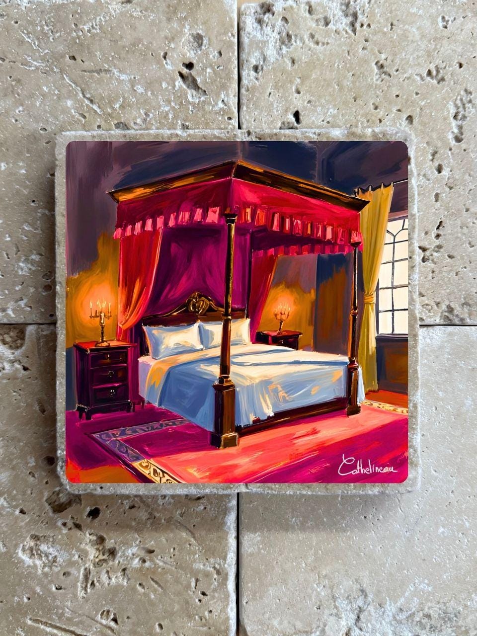 Carreau en travertin 10x10 cm – Chambre médiévale avec lit à baldaquin, verso liège