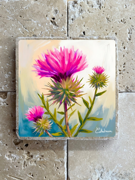 Pierre travertin 10x10 cm – Carreau décoratif chardon rose, illustration florale champêtre, verso liège