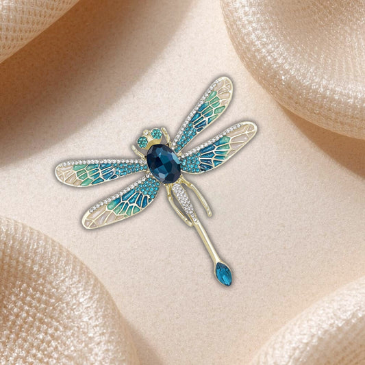 Broche Libellule Bleue et Dorée – Bijou Élégant Inspiré de la Nature