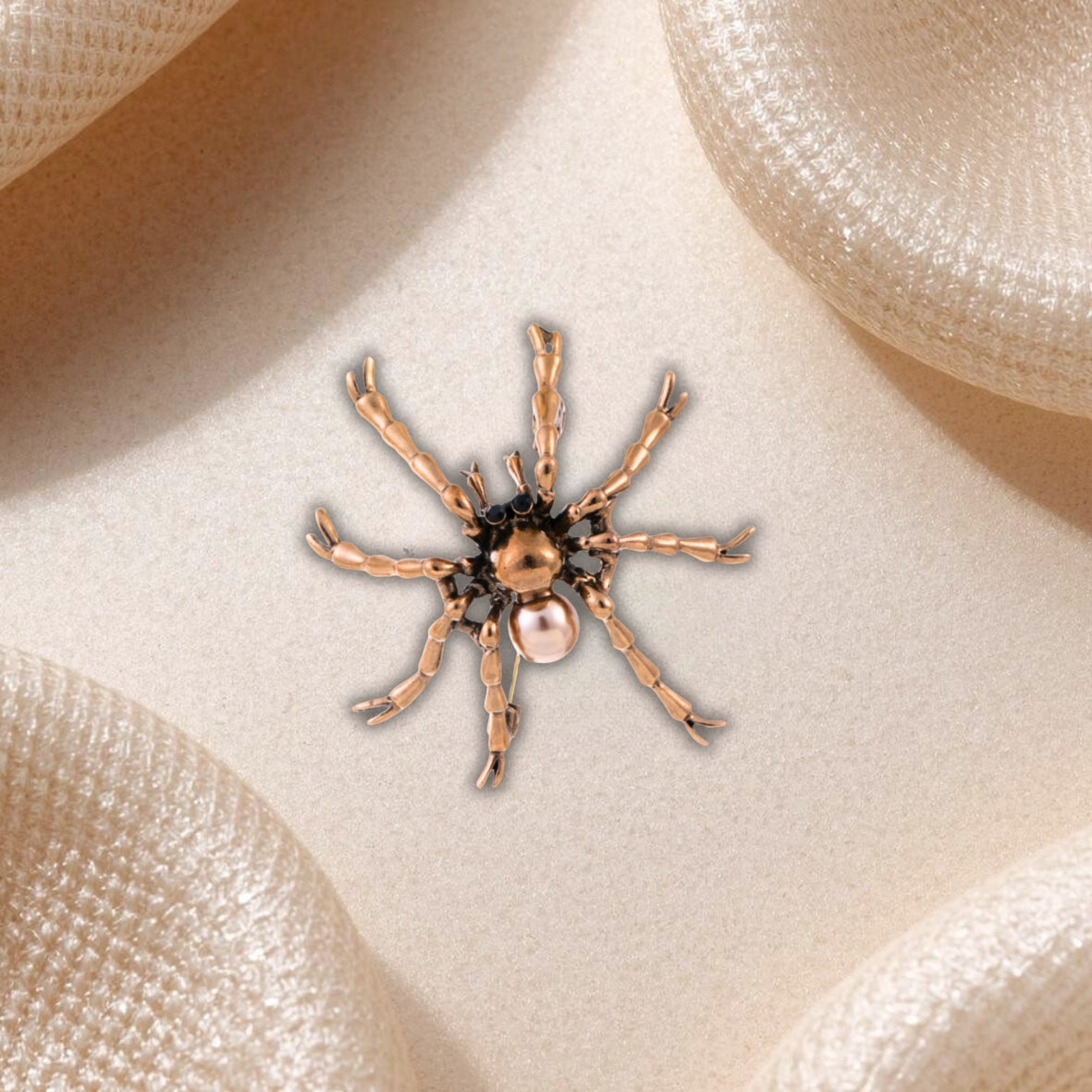 Broche Araignée Dorée – Bijou Original et Mystérieux