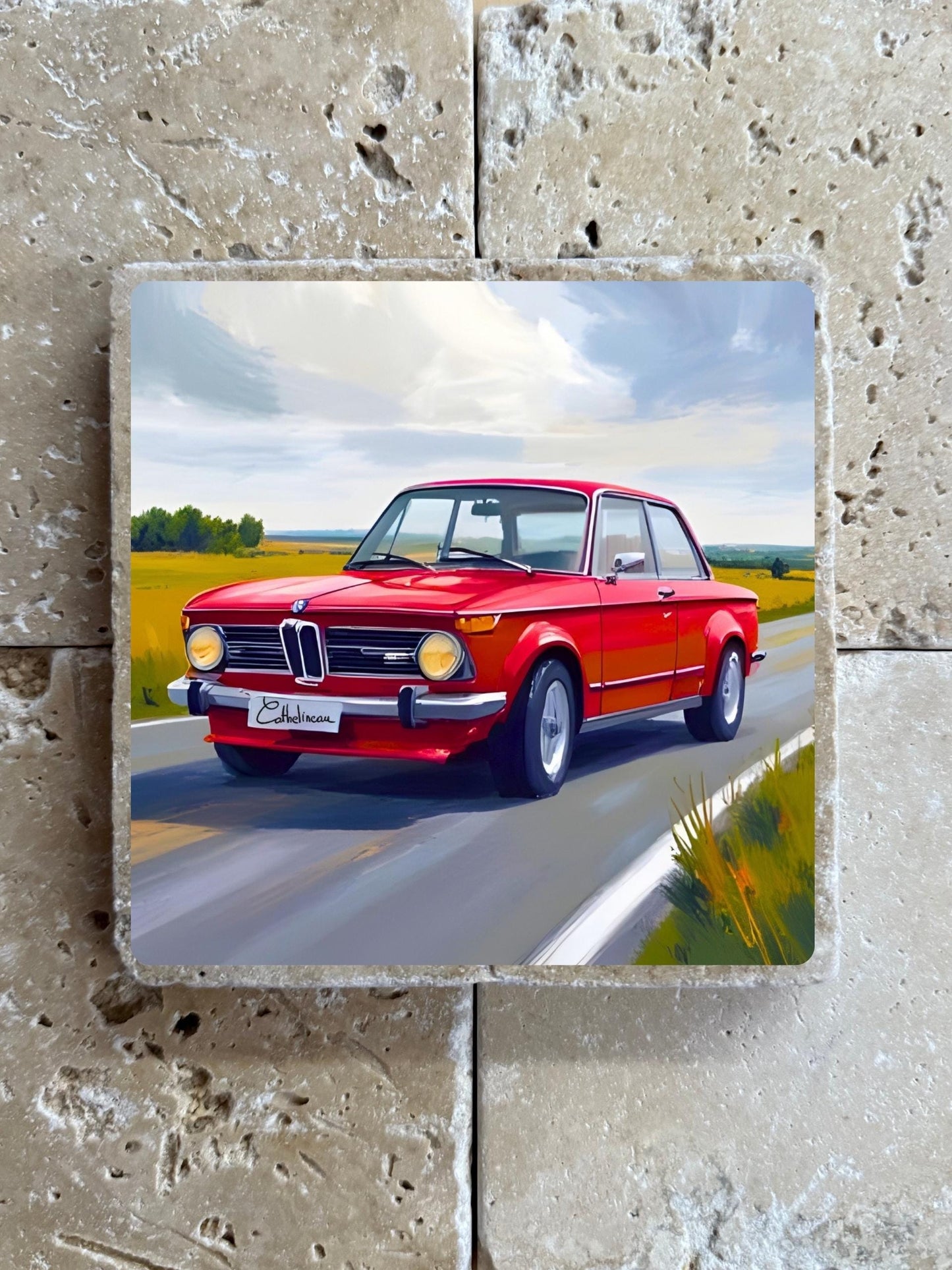 Pierre travertin 10x10 cm – Carreau décoratif voiture bmw turbo 2002, illustration automobile rétro, verso liège