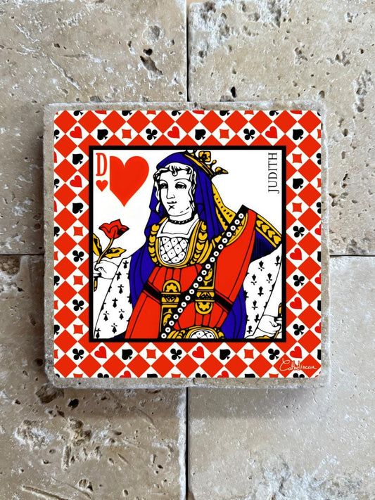 Dame de Cœur sur pierre de travertin – carreau décoratif 10x10 cm – résistant à l’eau et à la chaleur